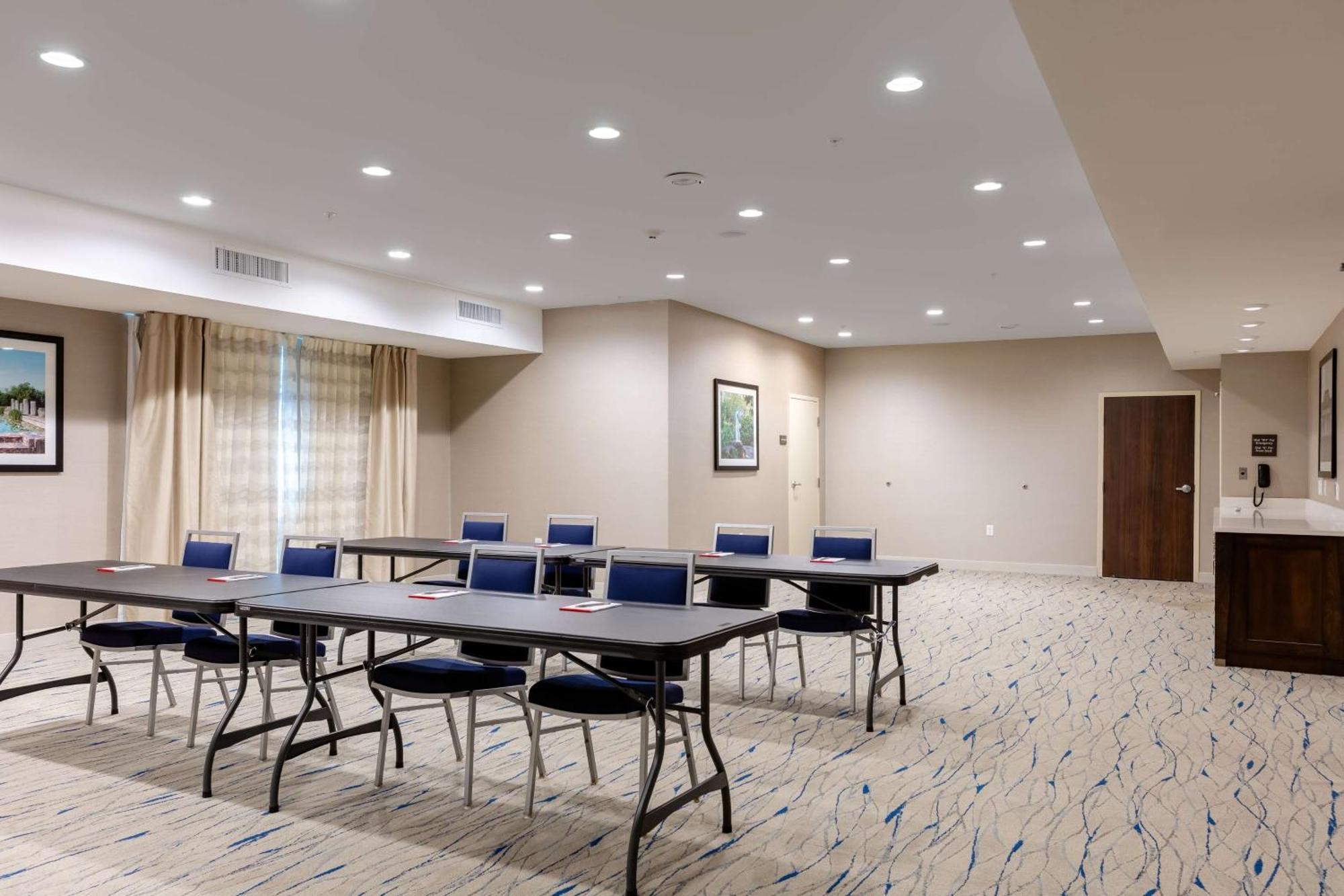 Hampton Inn ווטומפקה מראה חיצוני תמונה