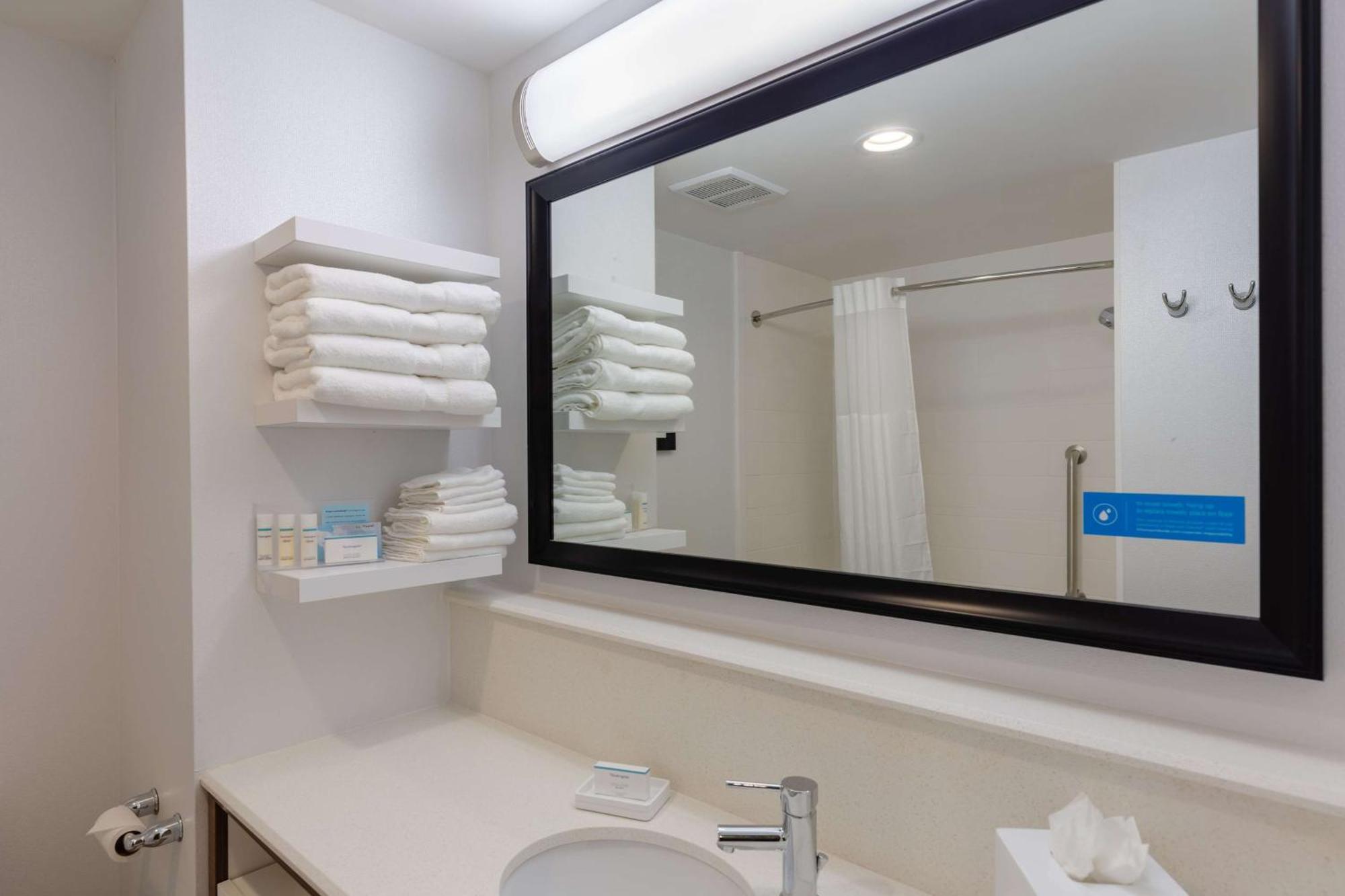 Hampton Inn ווטומפקה מראה חיצוני תמונה