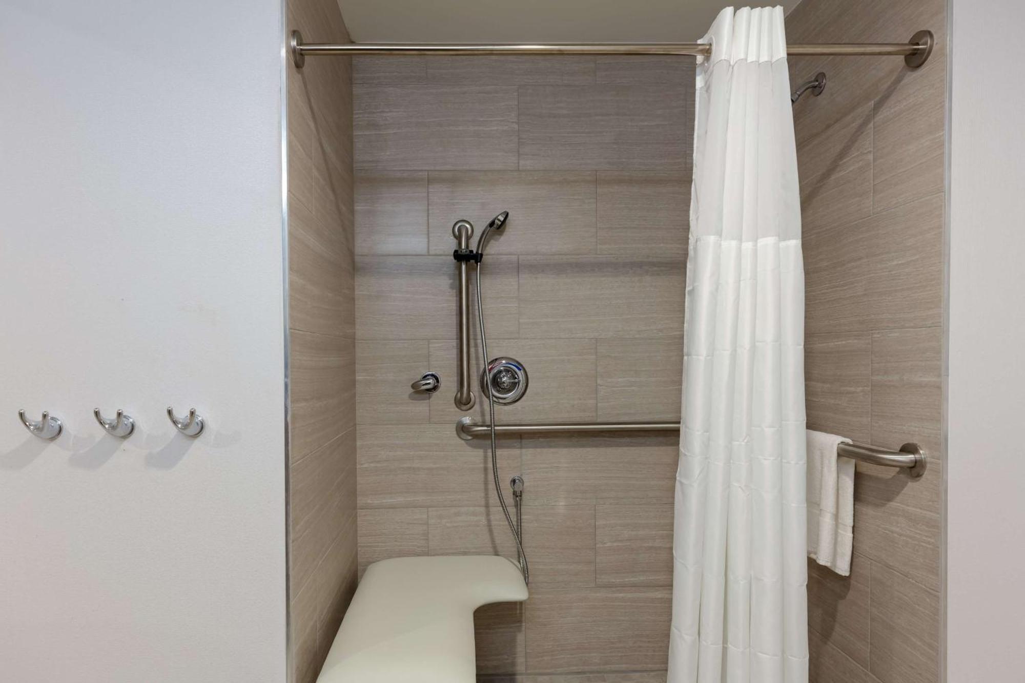Hampton Inn ווטומפקה מראה חיצוני תמונה