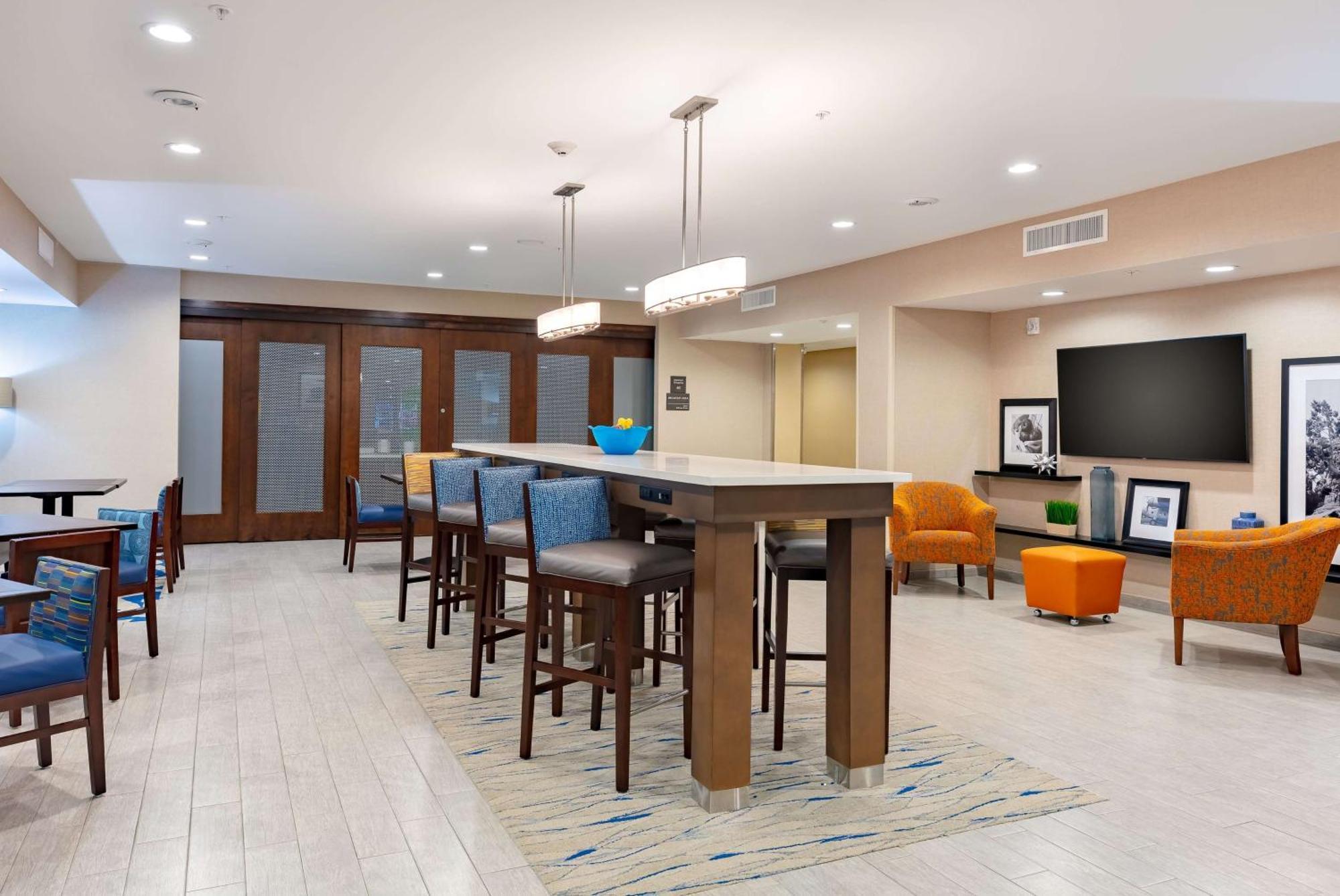Hampton Inn ווטומפקה מראה חיצוני תמונה