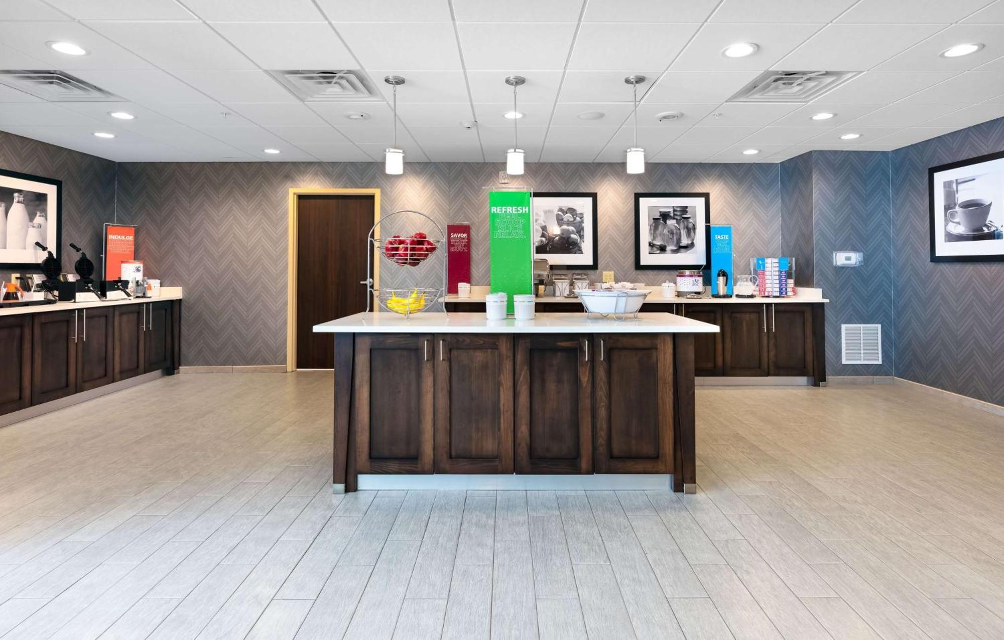 Hampton Inn ווטומפקה מראה חיצוני תמונה