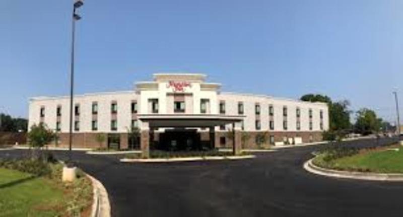 Hampton Inn ווטומפקה מראה חיצוני תמונה